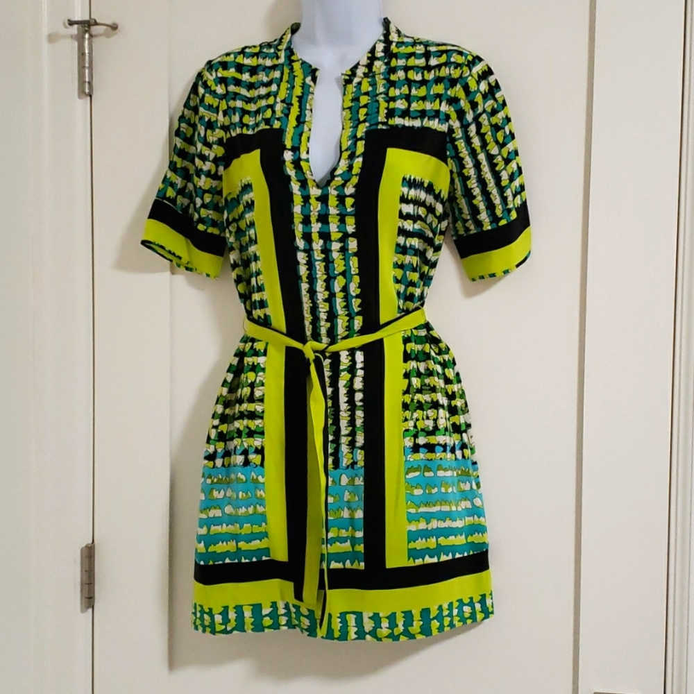 BCBGMaxAzria Green Graphic Pattern Short Sleeve Dress